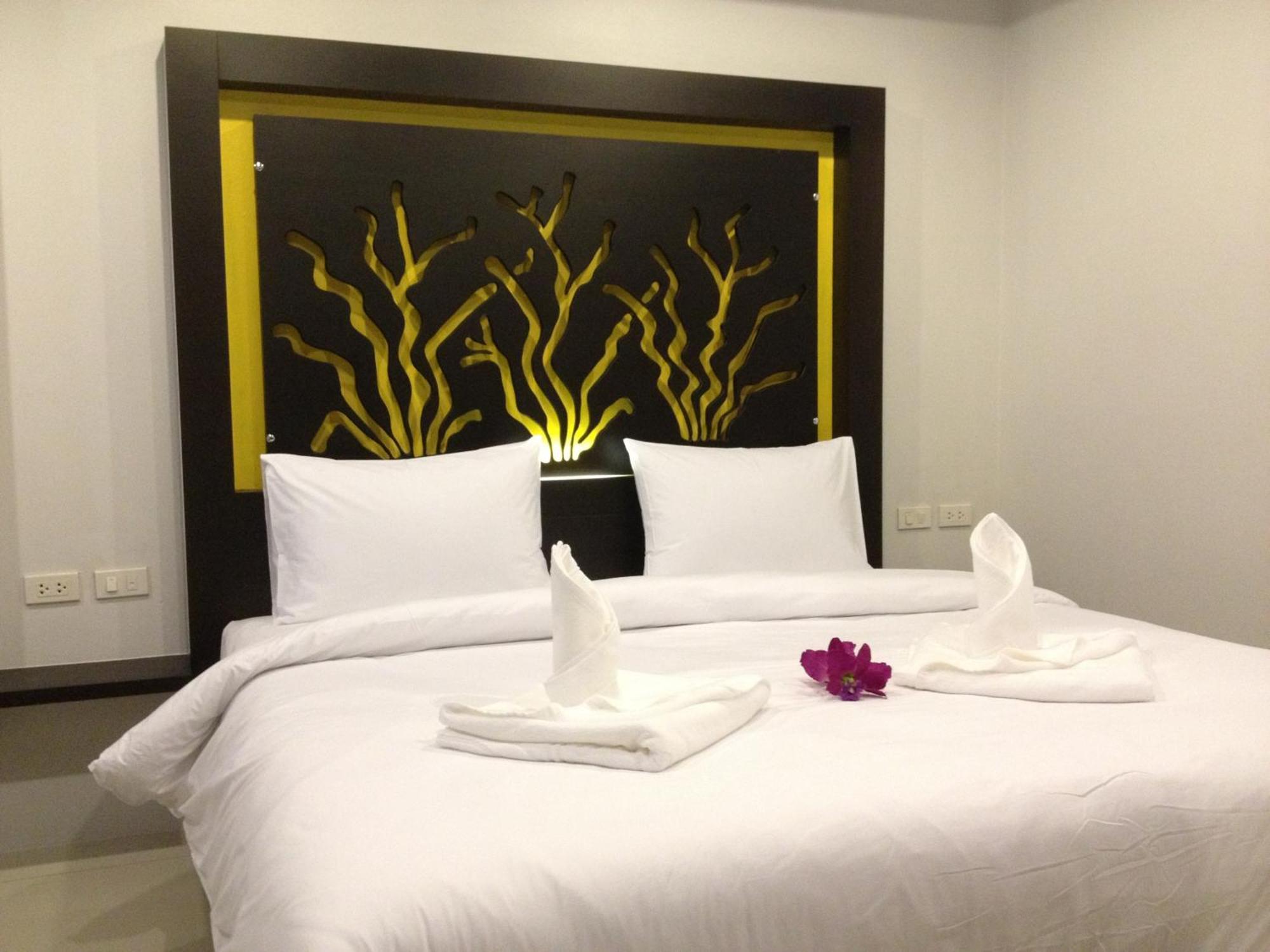 The Silk Hill Hotel Patong Zewnętrze zdjęcie